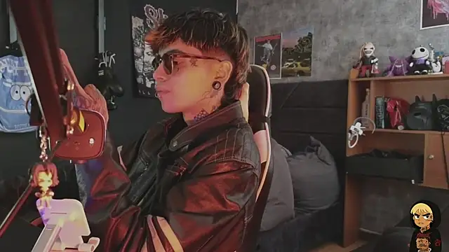 AcidMilo online show from January 13, 3:50 pm