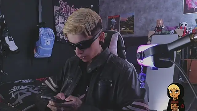 AcidMilo online show from February 2, 6:06 pm