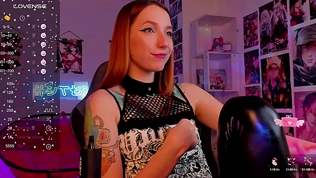 PrettyReckess online show from December 23, 2:50 pm
