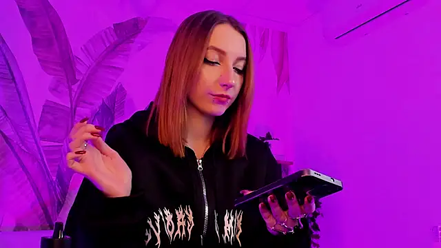 PrettyReckess online show from January 10, 7:57 am