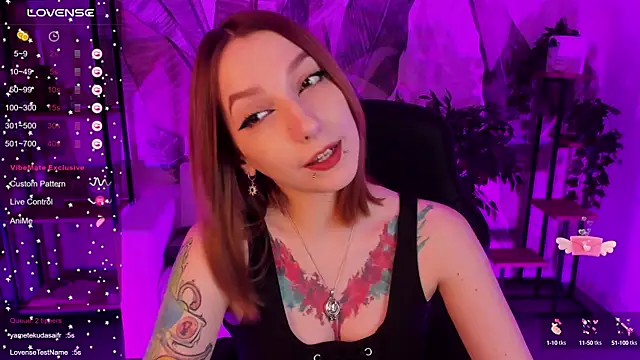 PrettyReckess online show from January 27, 7:35 am