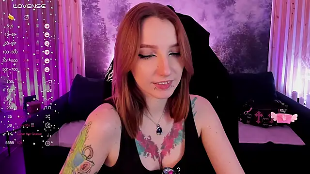 PrettyReckess online show from February 3, 3:06 pm
