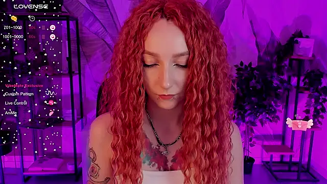 PrettyReckess online show from February 25, 1:39 pm