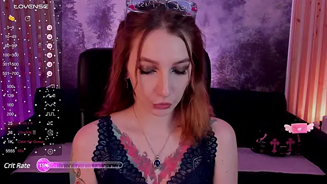 PrettyReckess online show from March 10, 5:39 pm