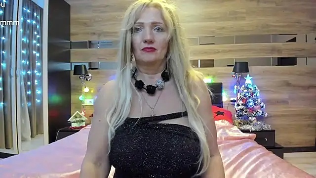 TrueFoxyyy online show from January 5, 6:24 pm