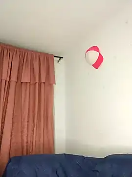 Snapshot of zhayra_rose chatting on January 30, 3:44 am zhayra rose online show from January 30, 3:44 am