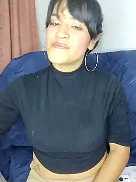 Snapshot of zhayra_rose chatting on March 13, 3:33 am zhayra rose online show from March 13, 3:33 am