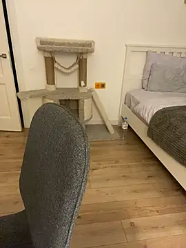 malyshhka online show from December 8, 9:30 pm