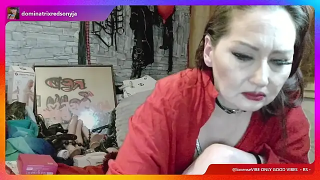 dominatrixredsonyja online show from March 13, 11:33 pm