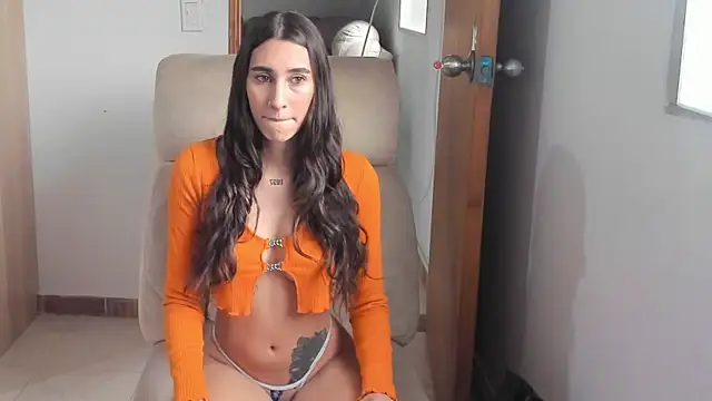 ZoeStewart online show from March 4, 8:38 pm