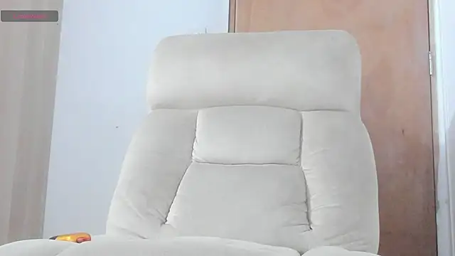 ZoeStewart online show from March 20, 11:23 pm