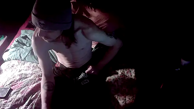 Snapshot of xxxTony999 chatting on December 21, 4:09 am xxxTony999 online show from December 21, 4:09 am