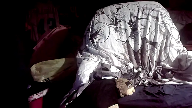 Snapshot of xxxTony999 chatting on December 26, 6:41 am xxxTony999 online show from December 26, 6:41 am