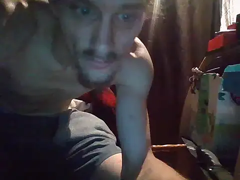 Snapshot of xxxTony999 chatting on October 4, 7:39 am xxxTony999 online show from October 4, 7:39 am