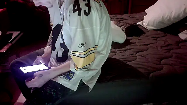 Snapshot of xxxTony999 chatting on November 2, 10:12 pm xxxTony999 online show from November 2, 10:12 pm