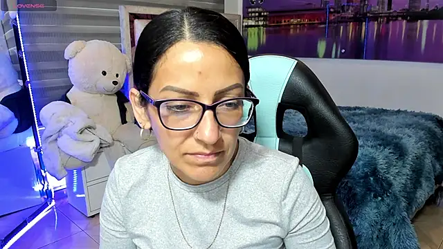 alma blue online show from February 5, 10:36 pm