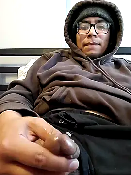 Snapshot of tgwi97 chatting on November 12, 7:57 pm tgwi97 online show from November 12, 7:57 pm