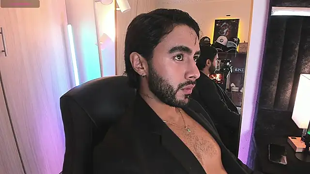 Snapshot of ItsMeEros chatting on June 10, 11:24 pm ItsMeEros online show from June 10, 11:24 pm