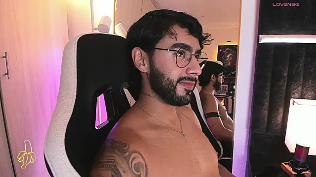 ItsMeEros online show from July 6, 11:18 pm