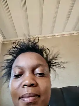 Snapshot of EbonyBuu chatting on July 17, 10:22 am EbonyBuu online show from July 17, 10:22 am