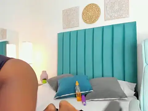 LiamCharlotte45 online show from March 23, 4:38 am