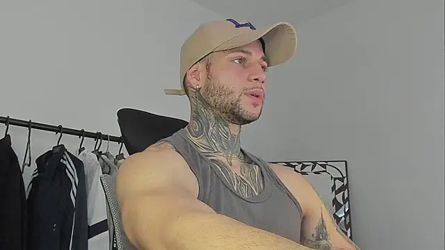 Snapshot of _jamesleandros1 chatting on October 23, 3:11 pm jamesleandros1 online show from October 23, 3:11 pm