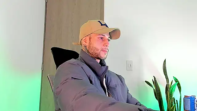  jamesleandros1 online show from March 10, 3:00 am