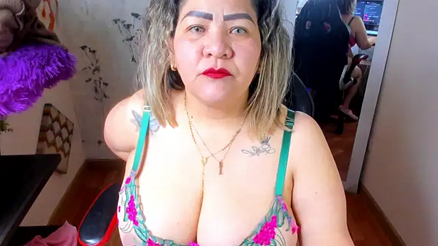 Dalessa Bigtits online show from March 10, 12:18 am