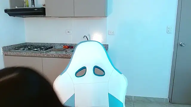 Snapshot of PIA_STONE chatting on January 24, 7:39 pm PIA STONE online show from January 24, 7:39 pm