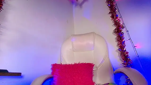 naomi kyse online show from December 23, 3:07 am