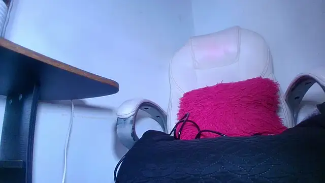 naomi kyse online show from January 11, 3:02 am