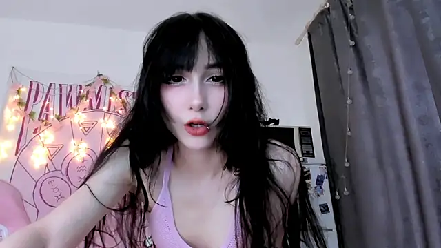 Holy420lolii online show from May 26, 4:47 pm