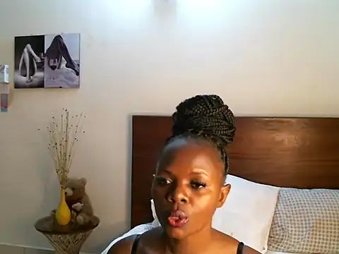 Snapshot of pay_tience chatting on May 16, 10:36 am pay tience online show from May 16, 10:36 am
