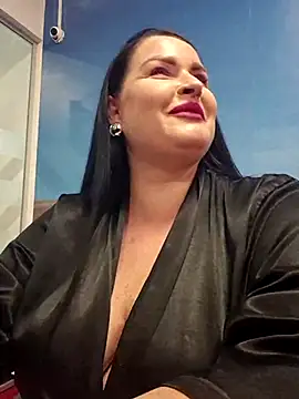GeorgiaLerox online show from June 8, 1:00 pm