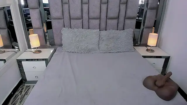 Snapshot of EMMAHILL1 chatting on September 20, 6:31 pm EMMAHILL1 online show from September 20, 6:31 pm