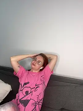 lovebellagrey online show from April 8, 5:46 pm