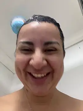 Abril Luv online show from February 2, 5:26 pm