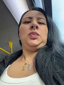Abril Luv online show from February 18, 12:28 pm