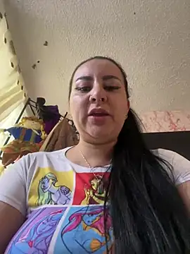 Abril Luv online show from February 21, 9:00 pm