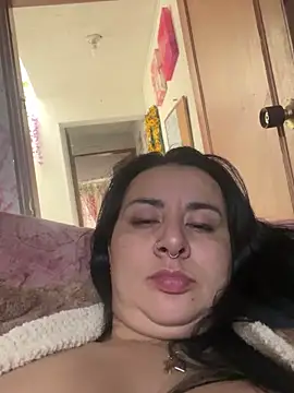 Abril Luv online show from February 22, 2:52 pm