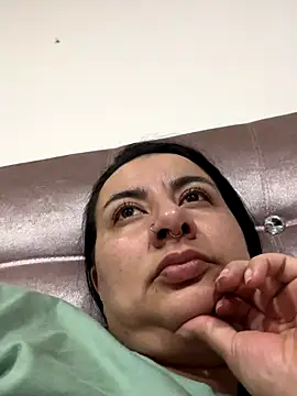 Abril Luv online show from October 27, 1:31 am