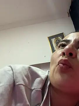 Abril Luv online show from November 5, 2:44 am