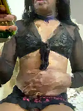 Snapshot of Femcrossy chatting on February 6, 7:18 pm Femcrossy online show from February 6, 7:18 pm