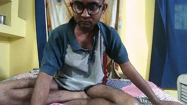 Cute boy2000 online show from December 13, 9:13 am