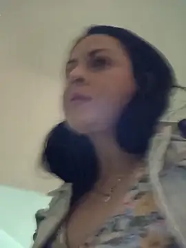 Snapshot of Juli_Castillo8 chatting on October 30, 2:18 pm Juli Castillo8 online show from October 30, 2:18 pm