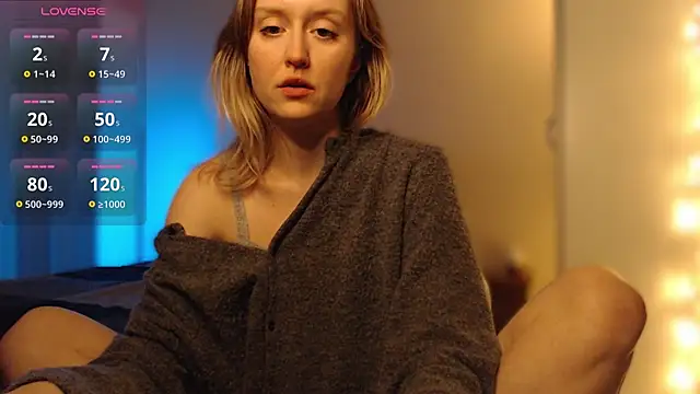 iilovetomatoes online show from February 14, 10:28 pm