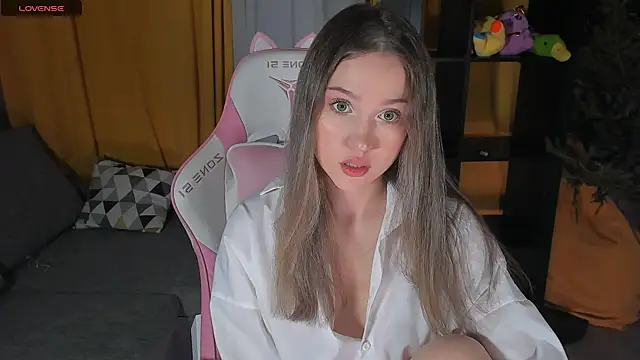 Amelia Lein online show from January 6, 1:09 am