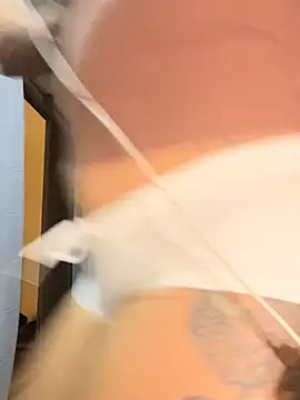 Snapshot of LuceroRm chatting on March 20, 5:01 am LuceroRm online show from March 20, 5:01 am