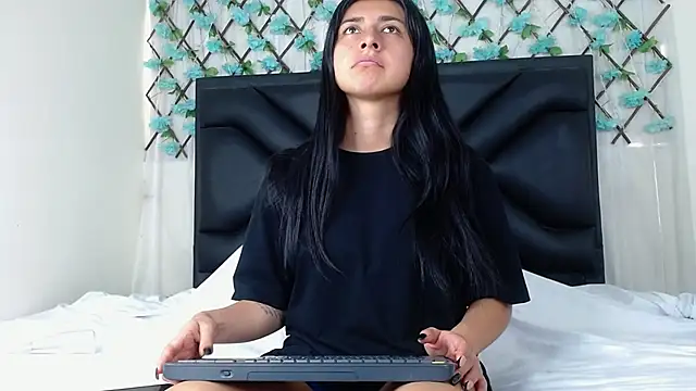 EmmaWilliamss online show from October 8, 3:31 pm