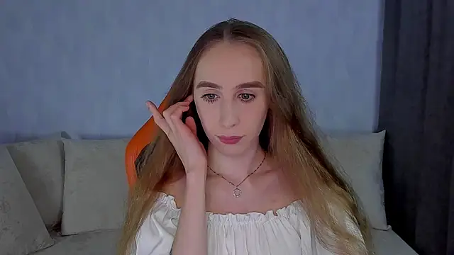 Snapshot of _mira_cle_ chatting on October 27, 10:47 pm mira cle online show from October 27, 10:47 pm